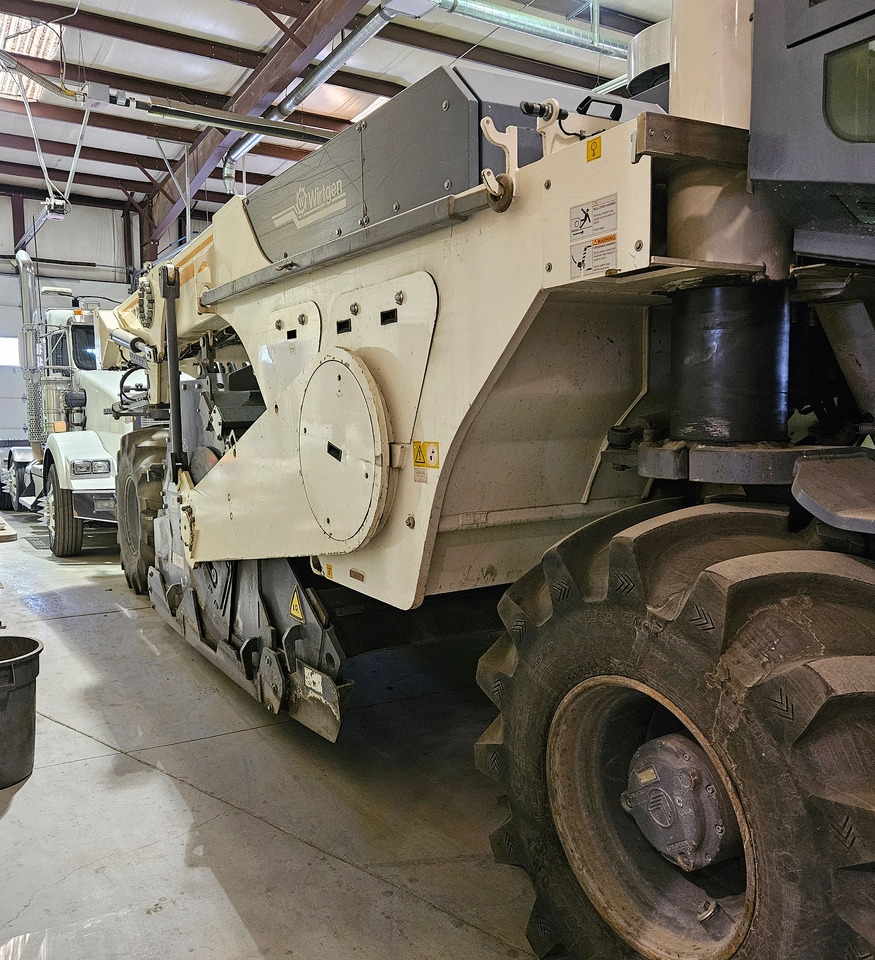 Wirtgen WR 2400 - Pinnasetasandaja: pilt 4 Wirtgen WR 2400 - Pinnasetasandaja: pilt 4