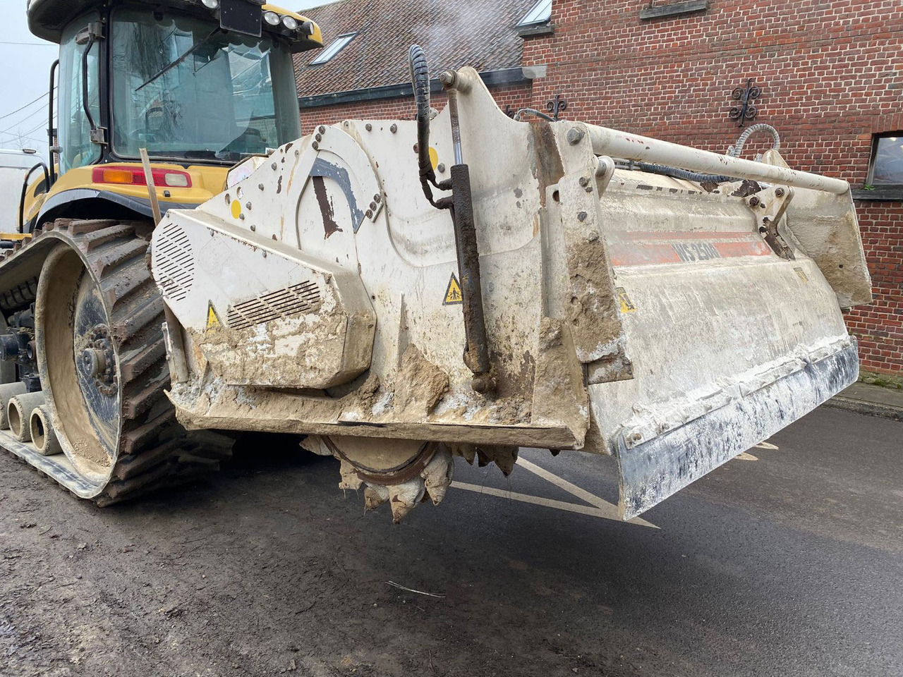 Wirtgen WS 2500 - Pinnasetasandaja: pilt 2 Wirtgen WS 2500 - Pinnasetasandaja: pilt 2