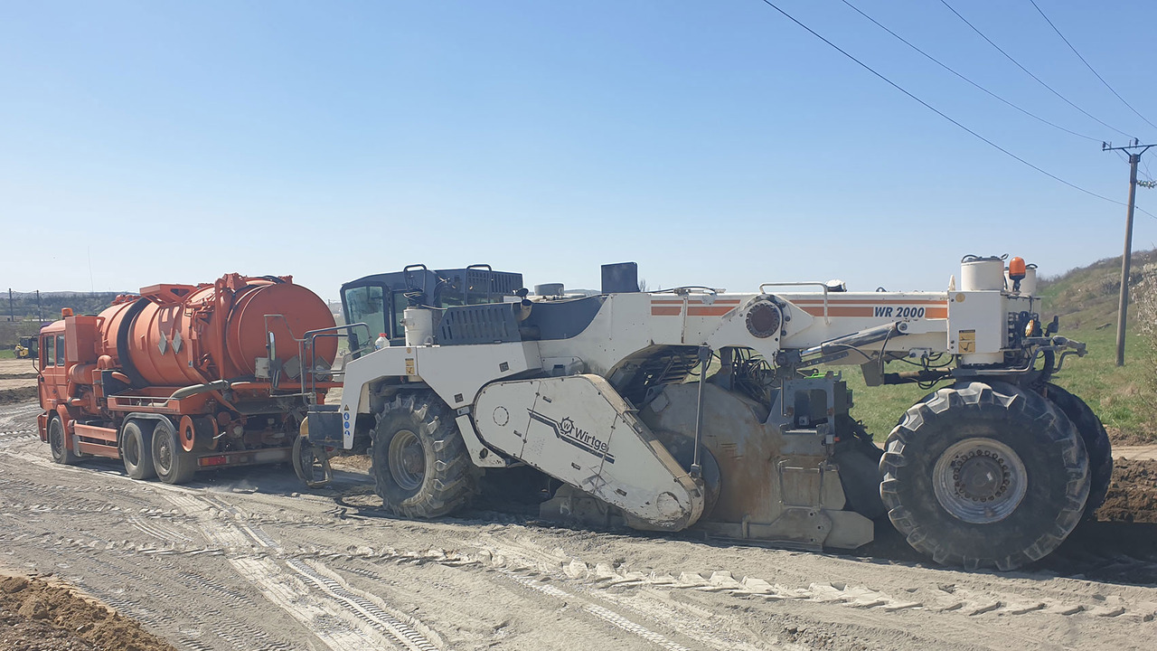 Wirtgen wr 2000 - Pinnasetasandaja: pilt 1 Wirtgen wr 2000 - Pinnasetasandaja: pilt 1