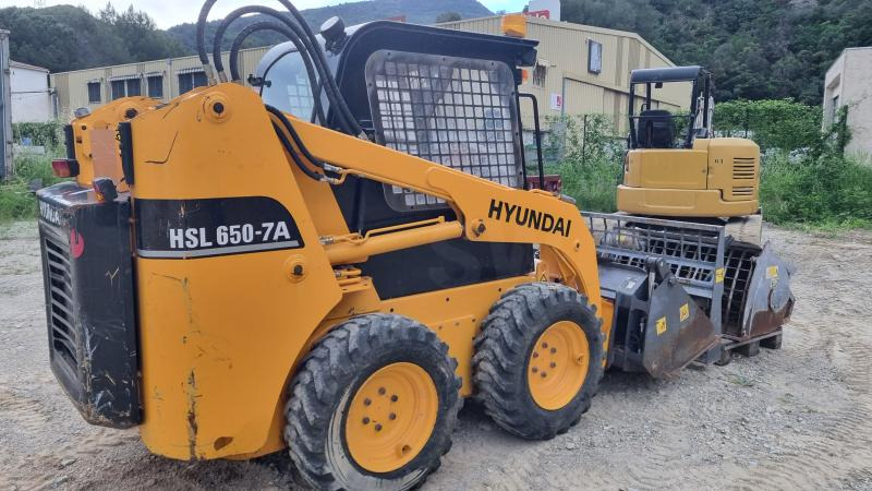 Hyundai HSL650-7A - Kompaktlaadur: pilt 4 Hyundai HSL650-7A - Kompaktlaadur: pilt 4
