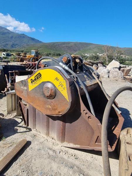 MB BF120 POUR PELLE DE 30-35 TONNES BF120 - Lisaseade - Ehitusmasinad: pilt 3 MB BF120 POUR PELLE DE 30-35 TONNES BF120 - Lisaseade - Ehitusmasinad: pilt 3