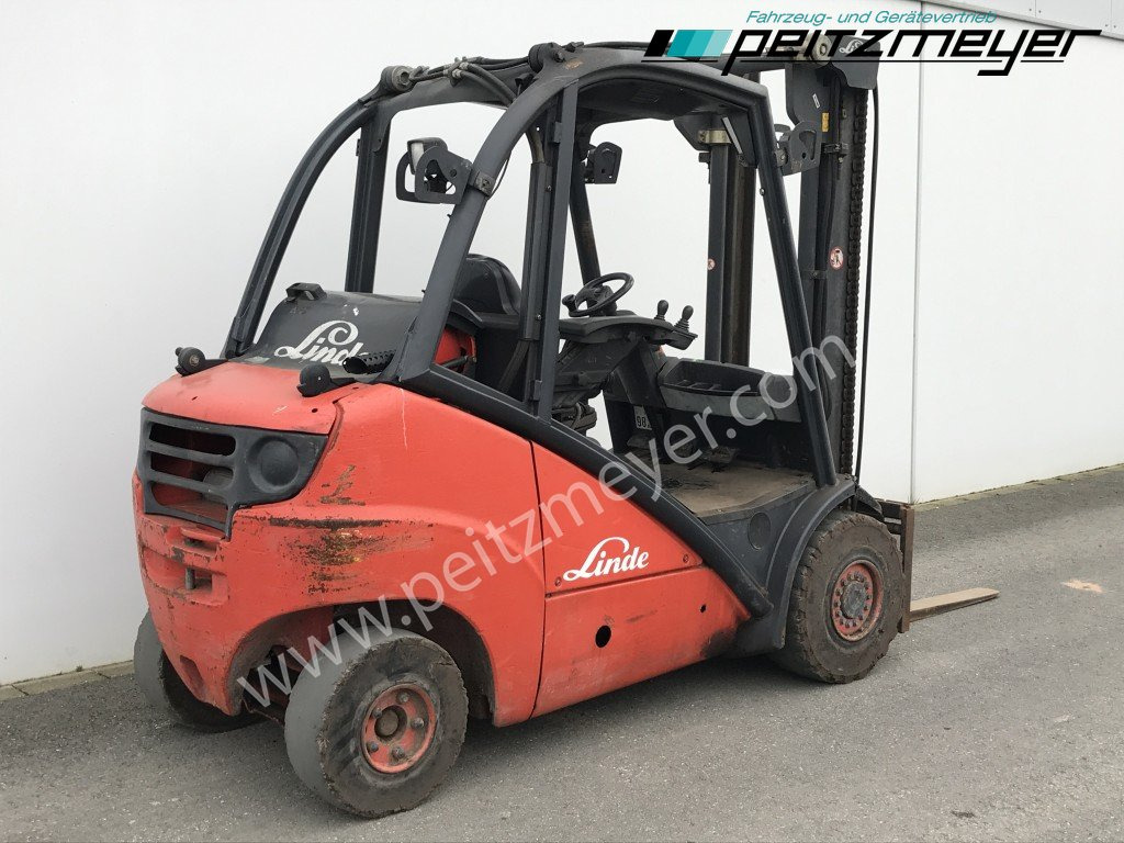 LINDE Gabelstapler H 35 T Gas + Seitenschieber - Gaasitõstuk: pilt 3 LINDE Gabelstapler H 35 T Gas + Seitenschieber - Gaasitõstuk: pilt 3