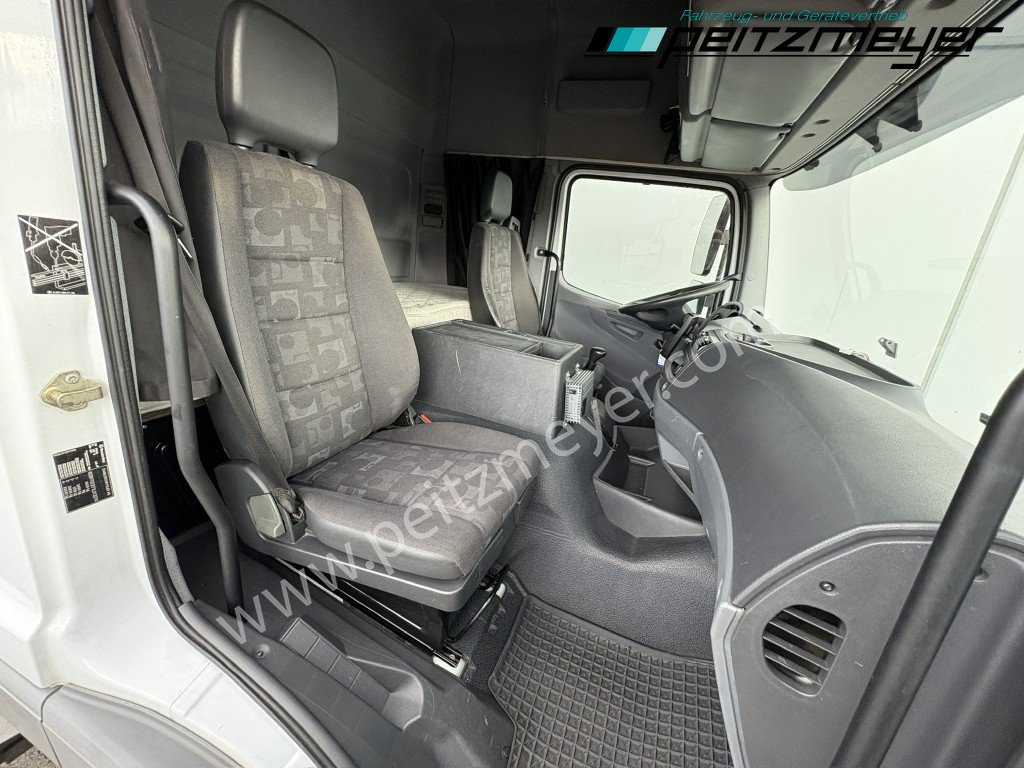 Kasti veoauto MERCEDES-BENZ Atego 823 L Geflügelpritsche L - Fahrerhaus, Klima, 2 x AHK: pilt 38 Kasti veoauto MERCEDES-BENZ Atego 823 L Geflügelpritsche L - Fahrerhaus, Klima, 2 x AHK: pilt 38