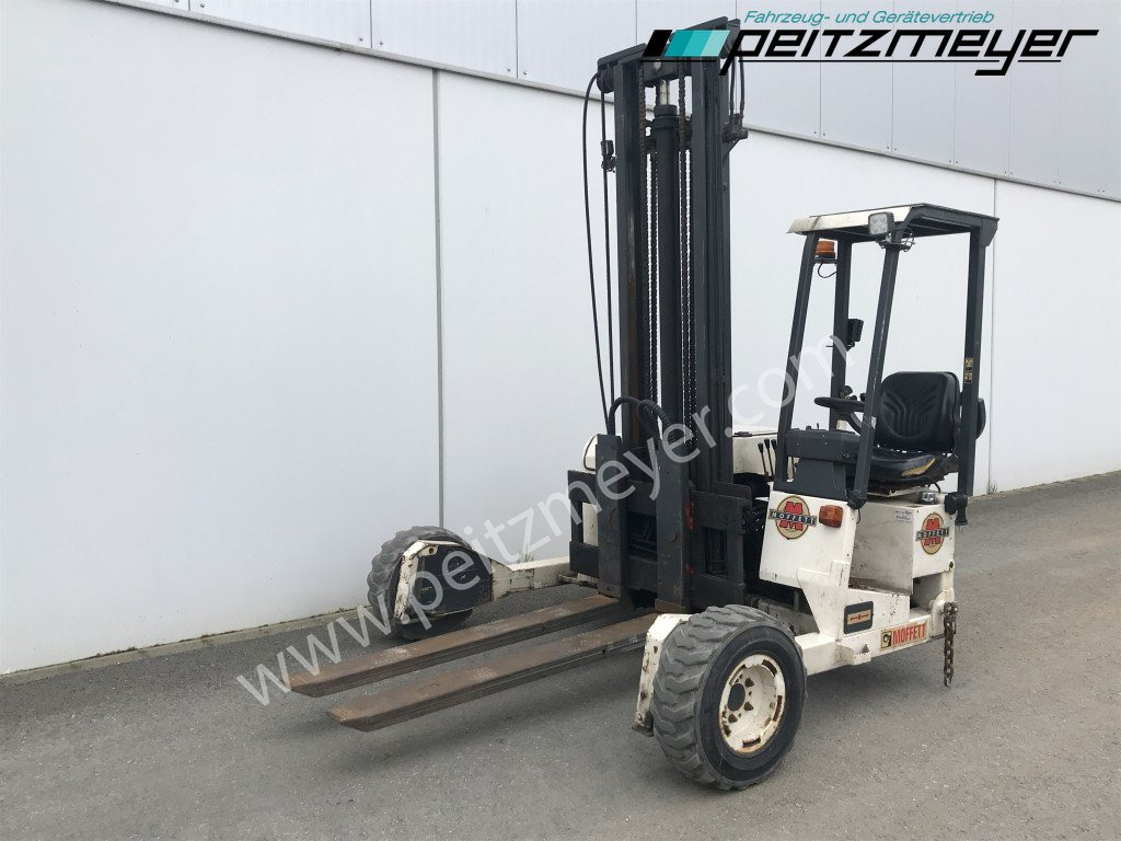 Moffett Mitnahmestapler M 2003 STM Allrad - Veoautol põhinev kahveltõstuk: pilt 1 Moffett Mitnahmestapler M 2003 STM Allrad - Veoautol põhinev kahveltõstuk: pilt 1