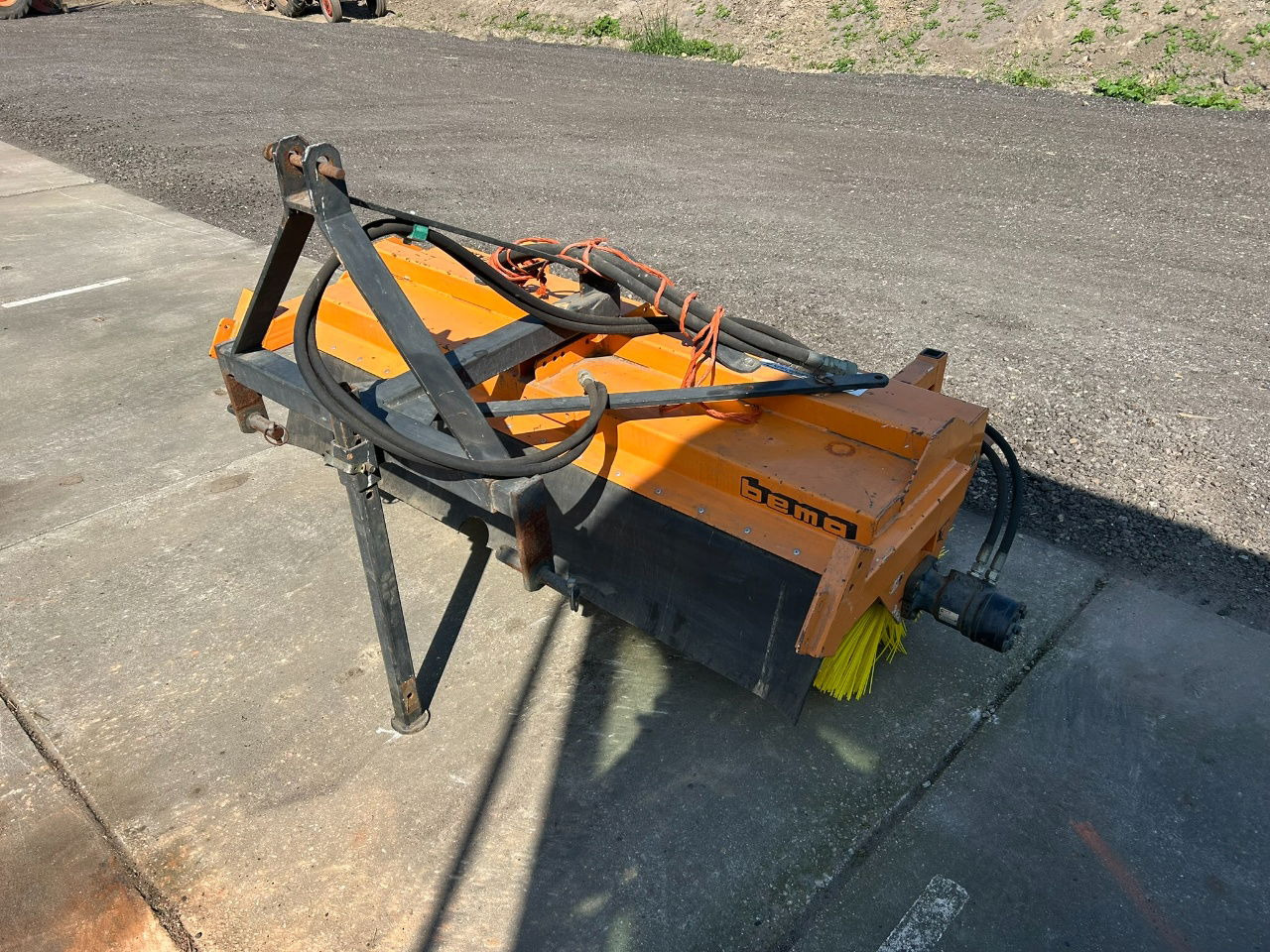 Boxer 1550 Schleppo veegmachine nieuwe borstel - Hari: pilt 2 Boxer 1550 Schleppo veegmachine nieuwe borstel - Hari: pilt 2