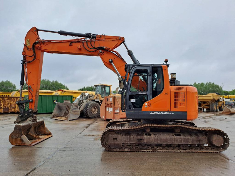 Doosan DX235LCR-5 (+ 3 Buckets) - Lintekskavaator: pilt 1 Doosan DX235LCR-5 (+ 3 Buckets) - Lintekskavaator: pilt 1