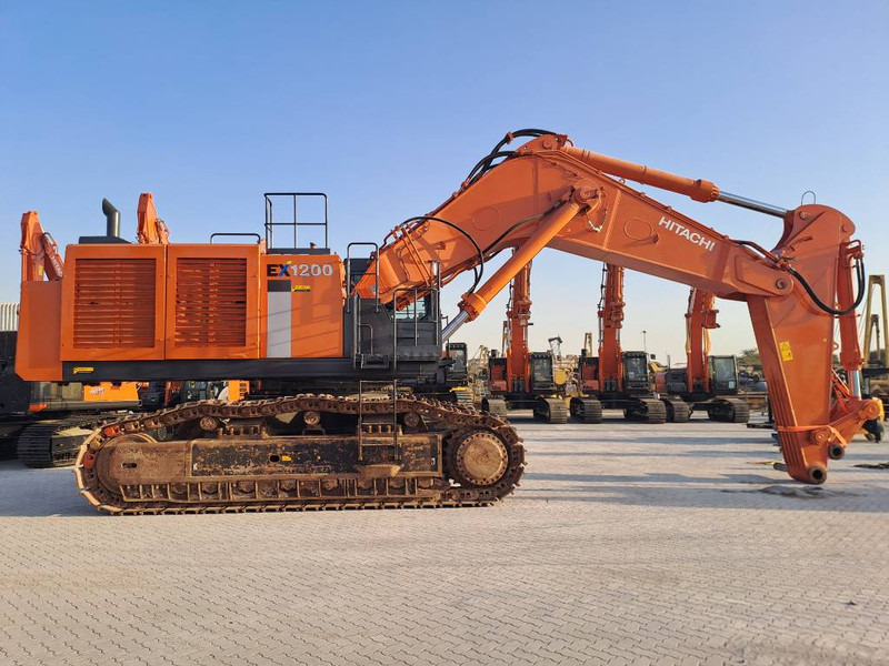 Hitachi EX1200-6 ME (New Boom + Stick)(Jebel Ali, UAE) - Lintekskavaator: pilt 2 Hitachi EX1200-6 ME (New Boom + Stick)(Jebel Ali, UAE) - Lintekskavaator: pilt 2