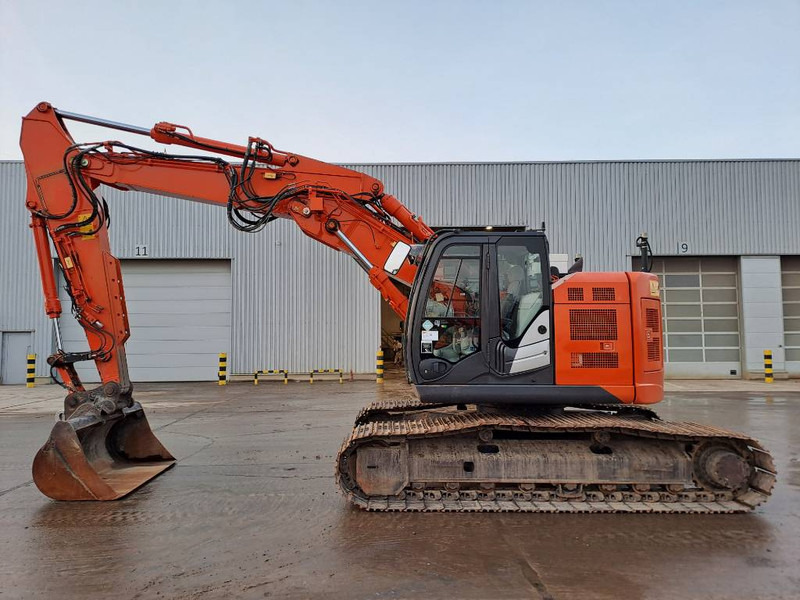 Hitachi ZX 225 US LC-5 B (Trimble GPS Prepared) - Lintekskavaator: pilt 1 Hitachi ZX 225 US LC-5 B (Trimble GPS Prepared) - Lintekskavaator: pilt 1