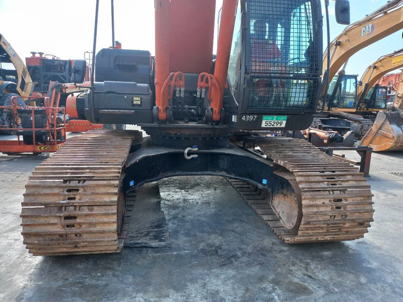 Hitachi ZX350H-5G (Abu Dhabi) - Lintekskavaator: pilt 4 Hitachi ZX350H-5G (Abu Dhabi) - Lintekskavaator: pilt 4