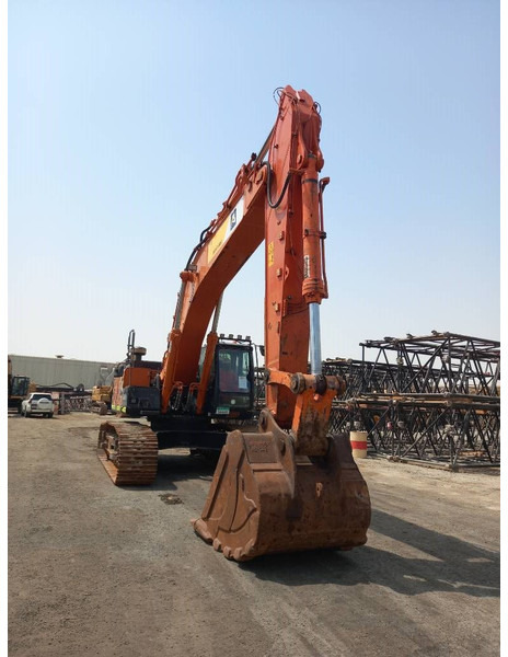 Hitachi ZX470-5G (Abu Dhabi) - Lintekskavaator: pilt 4 Hitachi ZX470-5G (Abu Dhabi) - Lintekskavaator: pilt 4