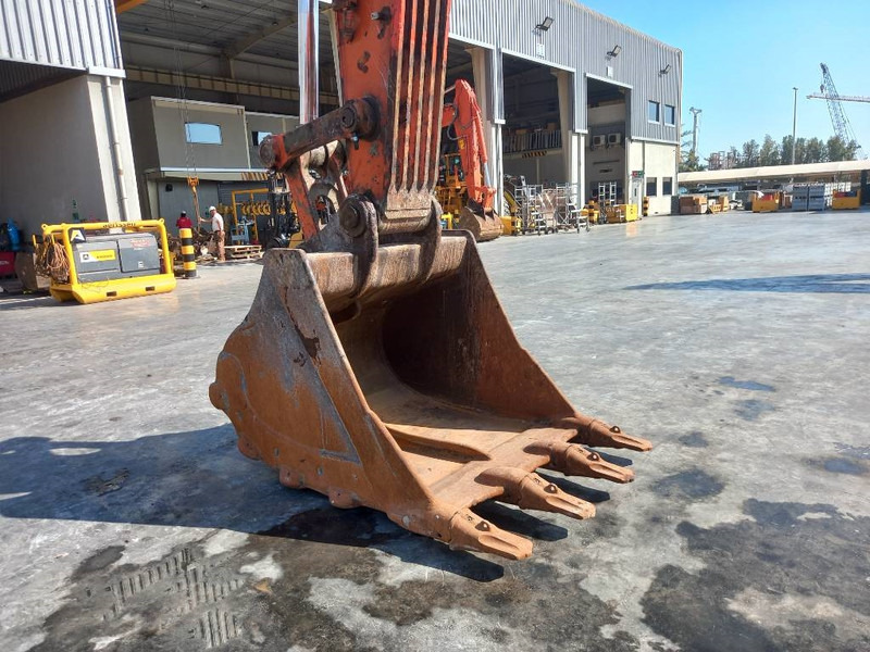 Hitachi ZX470-5G (Abu Dhabi) - Lintekskavaator: pilt 5 Hitachi ZX470-5G (Abu Dhabi) - Lintekskavaator: pilt 5