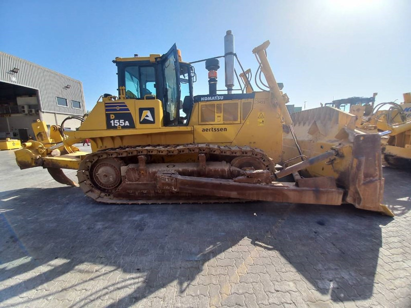Komatsu D155A-6R (4 pcs available in Abu Dhabi) - Buldooser: pilt 4 Komatsu D155A-6R (4 pcs available in Abu Dhabi) - Buldooser: pilt 4