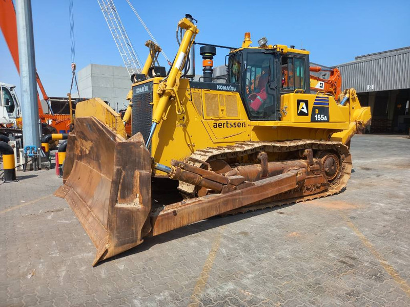 Komatsu D155A-6R (4 pieces available - Abu Dhabi) - Buldooser: pilt 1 Komatsu D155A-6R (4 pieces available - Abu Dhabi) - Buldooser: pilt 1