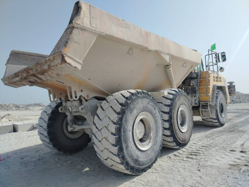 Komatsu HM400-3R 4 pieces available in Abu Dhabi) - Liigendkallur: pilt 5 Komatsu HM400-3R 4 pieces available in Abu Dhabi) - Liigendkallur: pilt 5