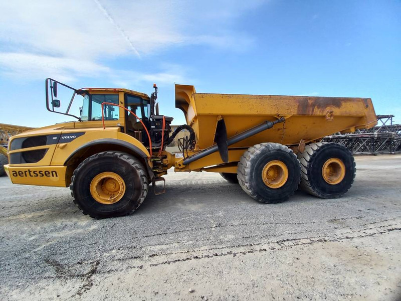 Volvo A40F (Abu dhabi) - Liigendkallur: pilt 1 Volvo A40F (Abu dhabi) - Liigendkallur: pilt 1