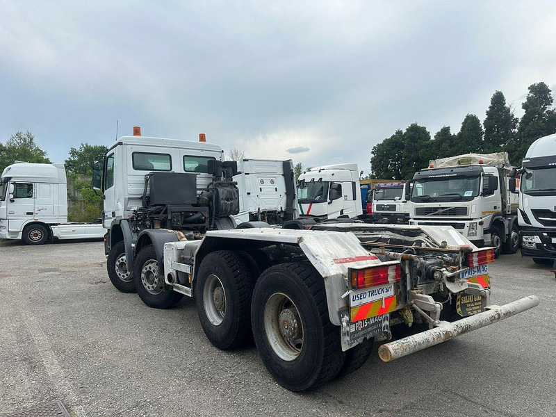 Mercedes-Benz Actros 41.50 - Kabiinišassiiga veoauto: pilt 4 Mercedes-Benz Actros 41.50 - Kabiinišassiiga veoauto: pilt 4