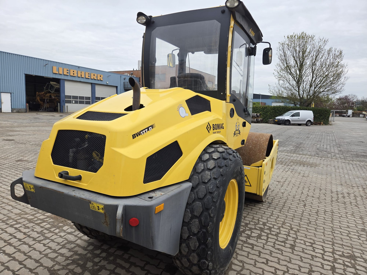 BOMAG BW177D-5 - Tihendaja: pilt 2 BOMAG BW177D-5 - Tihendaja: pilt 2
