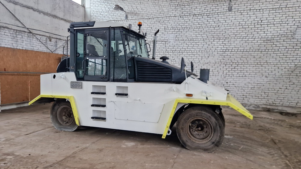 BOMAG BW24 R - Pneumaatiline teerull: pilt 1 BOMAG BW24 R - Pneumaatiline teerull: pilt 1