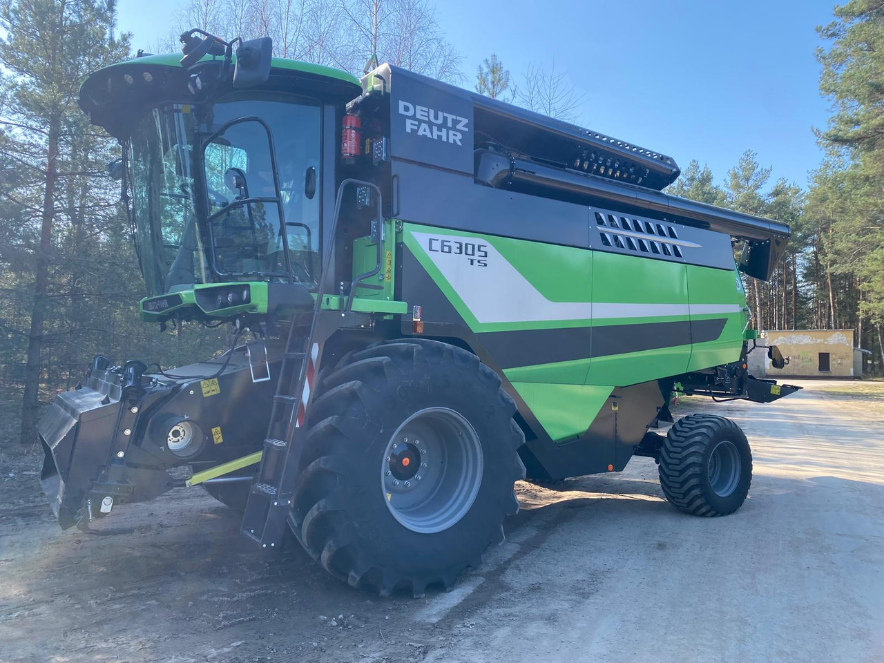 DEUTZ FAHR C6305 TS with DH630R NEW/UNUSED - Saagikoristusmasin: pilt 1 DEUTZ FAHR C6305 TS with DH630R NEW/UNUSED - Saagikoristusmasin: pilt 1