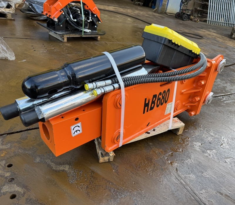 HB 680 - Hüdrauliline haamer - Ekskavaator: pilt 1 HB 680 - Hüdrauliline haamer - Ekskavaator: pilt 1