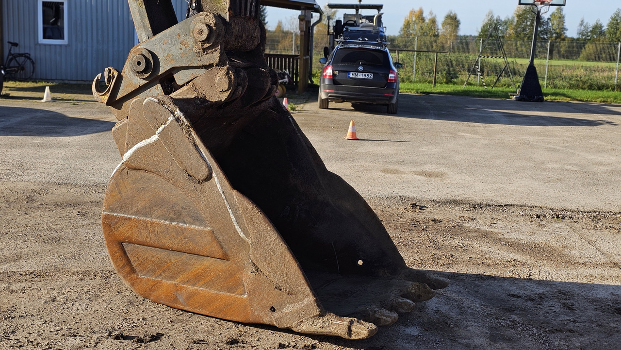 HITACHI EX255 - Lintekskavaator: pilt 2 HITACHI EX255 - Lintekskavaator: pilt 2