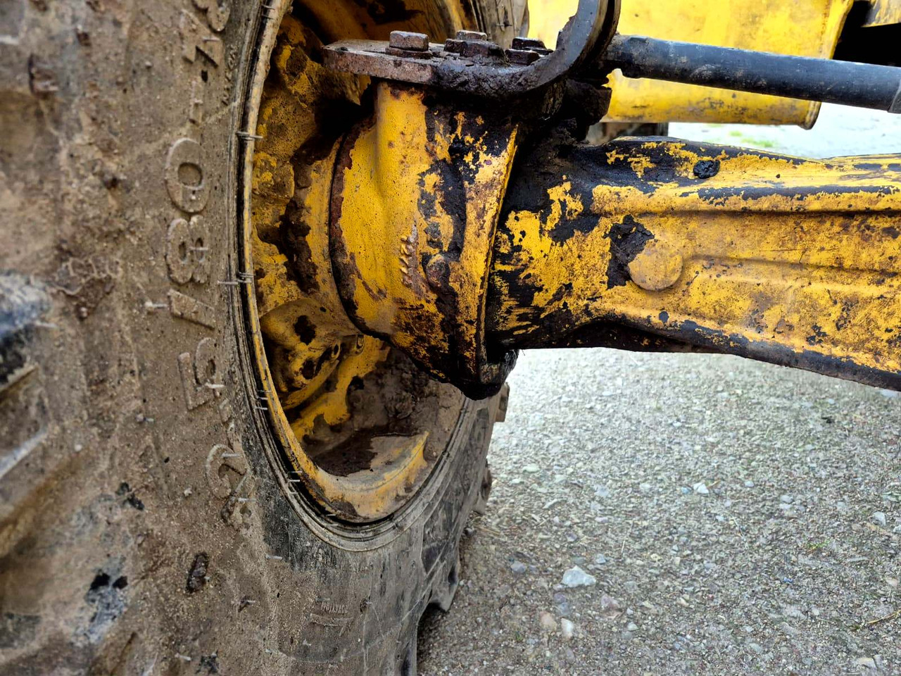 KOMATSU WB93R-5 liising KOMATSU WB93R-5: pilt 15