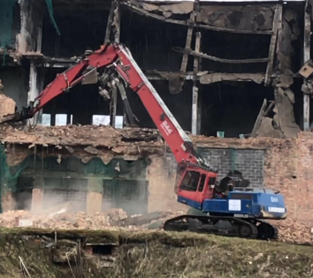LIEBHERR R944B VH-HD. UHD boom and standart boom included. - Lammutusekskavaator: pilt 1 LIEBHERR R944B VH-HD. UHD boom and standart boom included. - Lammutusekskavaator: pilt 1