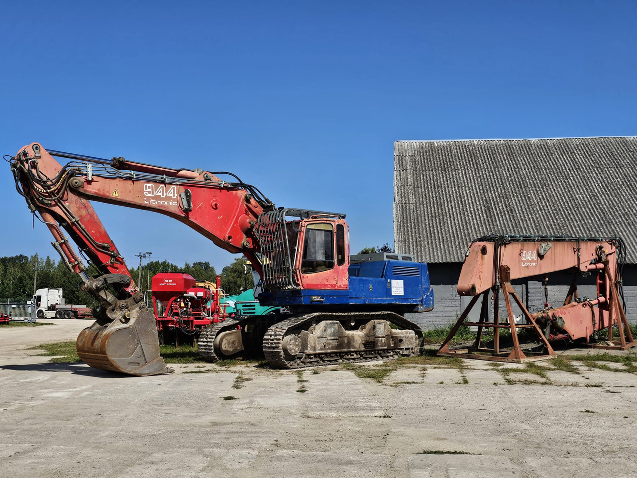 LIEBHERR R944B VH-HD. UHD boom and standart boom included. - Lammutusekskavaator: pilt 3 LIEBHERR R944B VH-HD. UHD boom and standart boom included. - Lammutusekskavaator: pilt 3