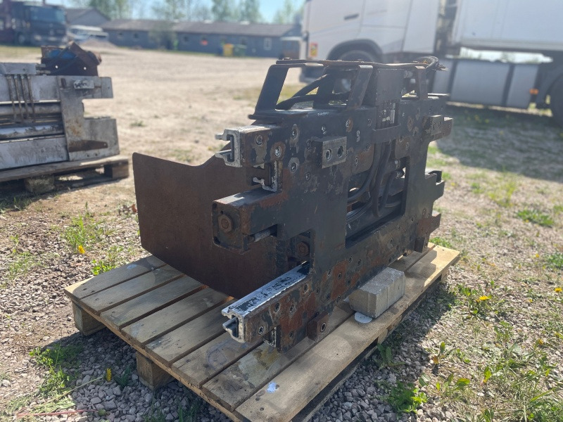 MEYER BALE CLAMP CLASS 3 - Klamber - Materjali käitlemise seade: pilt 4 MEYER BALE CLAMP CLASS 3 - Klamber - Materjali käitlemise seade: pilt 4