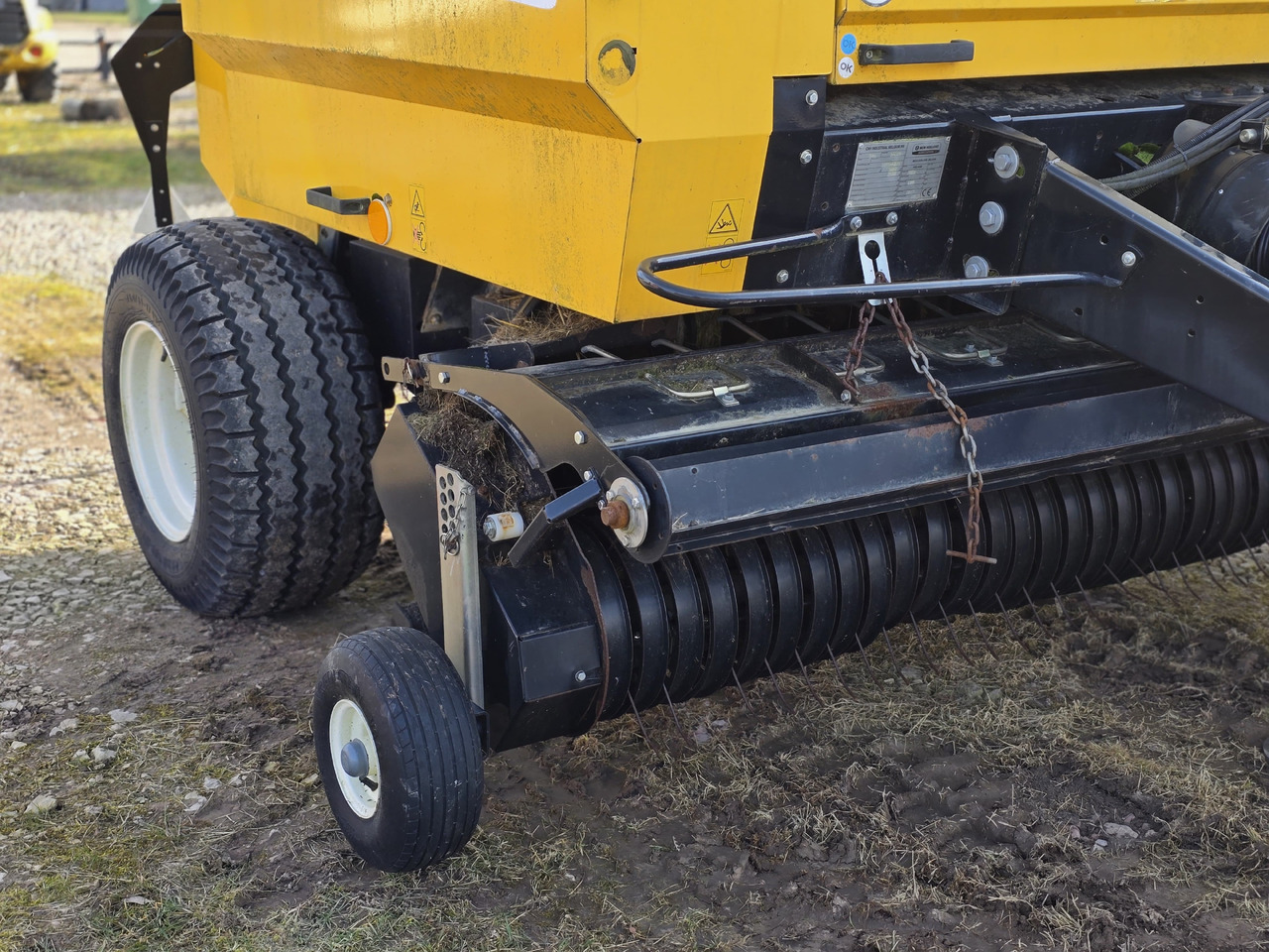 New Holland BR6090 - Heinapress, ümmargune: pilt 2 New Holland BR6090 - Heinapress, ümmargune: pilt 2