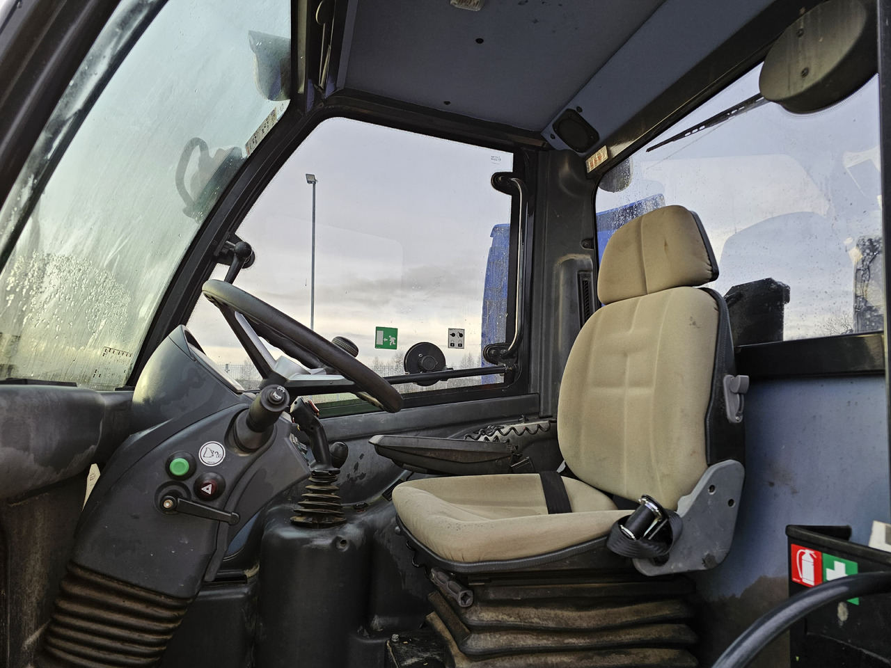 YANMAR V8, 744 hours! - Rataslaadur: pilt 5 YANMAR V8, 744 hours! - Rataslaadur: pilt 5