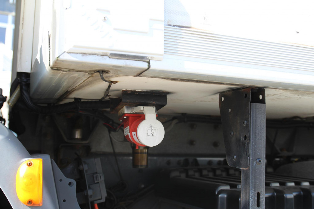 Daf LF 250 E6 Carrier Supra Strom Tür + LBW Kamera - Külmutiga veoauto: pilt 5 Daf LF 250 E6 Carrier Supra Strom Tür + LBW Kamera - Külmutiga veoauto: pilt 5