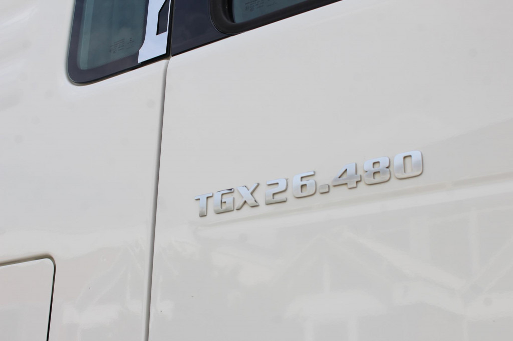 MAN TGX 26.480 Plane Stapleraufnahme Lenkachse Zug! - Tent veoauto: pilt 5 MAN TGX 26.480 Plane Stapleraufnahme Lenkachse Zug! - Tent veoauto: pilt 5