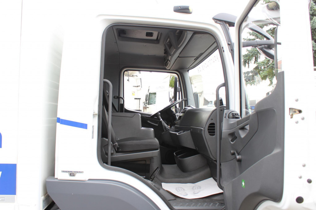 Mercedes-Benz Atego 1221 E6 Koffer Flach! Schalter LBW ACC - Kasti veoauto: pilt 5 Mercedes-Benz Atego 1221 E6 Koffer Flach! Schalter LBW ACC - Kasti veoauto: pilt 5