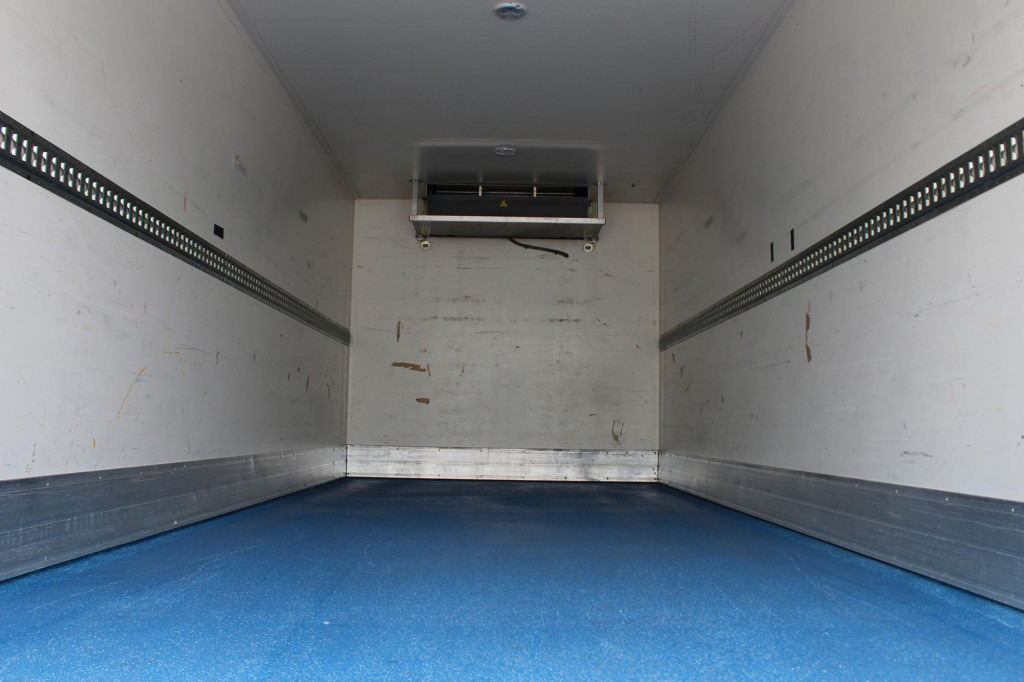 Renault D 12 Carrier Supra 550 Strom Tür LBW FRC 2027 - Külmutiga veoauto: pilt 2 Renault D 12 Carrier Supra 550 Strom Tür LBW FRC 2027 - Külmutiga veoauto: pilt 2