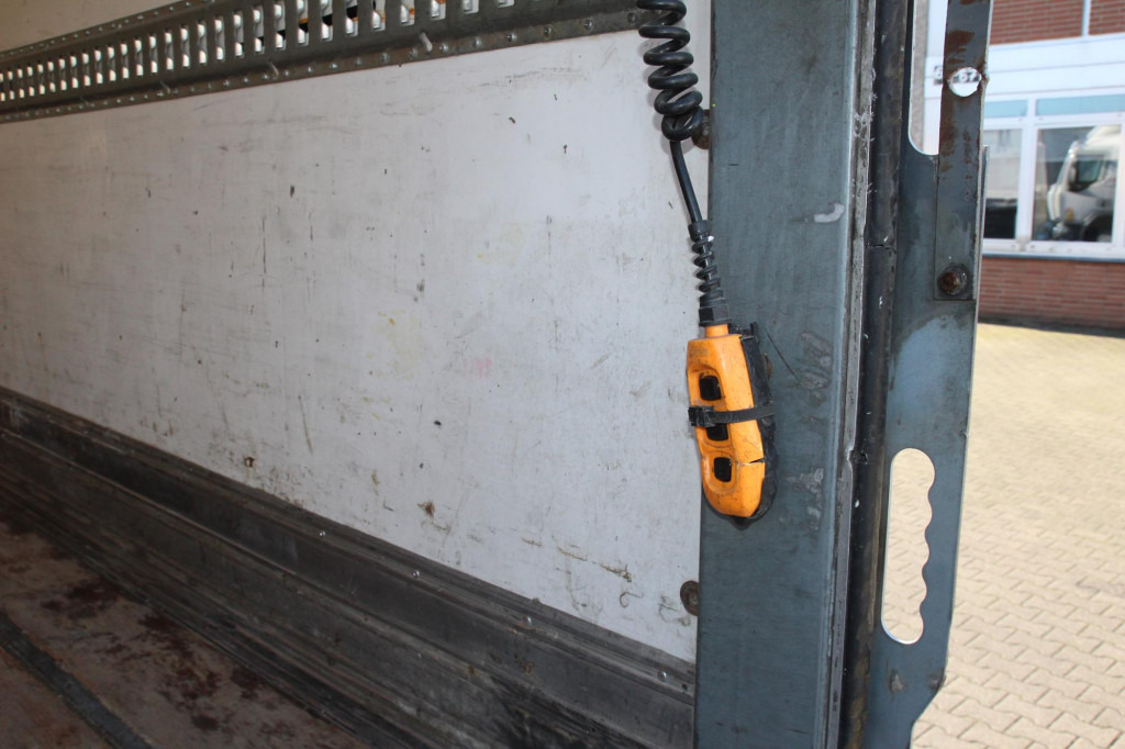 Renault D 280E6 Wide Koffer LBW nur 268Tkm! - Kasti veoauto: pilt 4 Renault D 280E6 Wide Koffer LBW nur 268Tkm! - Kasti veoauto: pilt 4