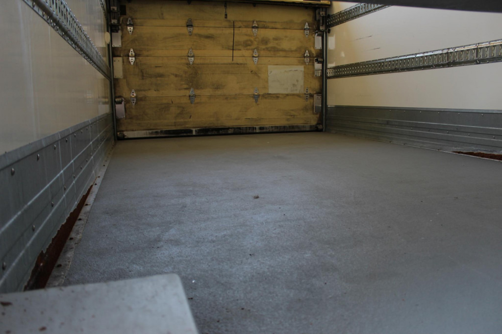 Renault D 7.5 E6 Kühler LBW+Rolltor Strom Klima 53Tkm! - Tarbesõiduk külmik: pilt 3 Renault D 7.5 E6 Kühler LBW+Rolltor Strom Klima 53Tkm! - Tarbesõiduk külmik: pilt 3
