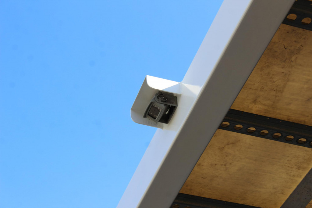 Renault D14 220E6 Laderbordwand nur 166 Tkm Klima - Kasti veoauto: pilt 5 Renault D14 220E6 Laderbordwand nur 166 Tkm Klima - Kasti veoauto: pilt 5