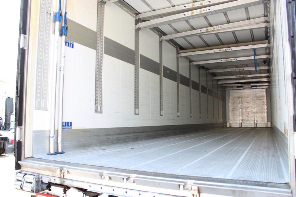 SCHMITZ Carrier Vector 1950Mt. Doppelstock Blumen LBW! - Külmutiga poolhaagis: pilt 2 SCHMITZ Carrier Vector 1950Mt. Doppelstock Blumen LBW! - Külmutiga poolhaagis: pilt 2