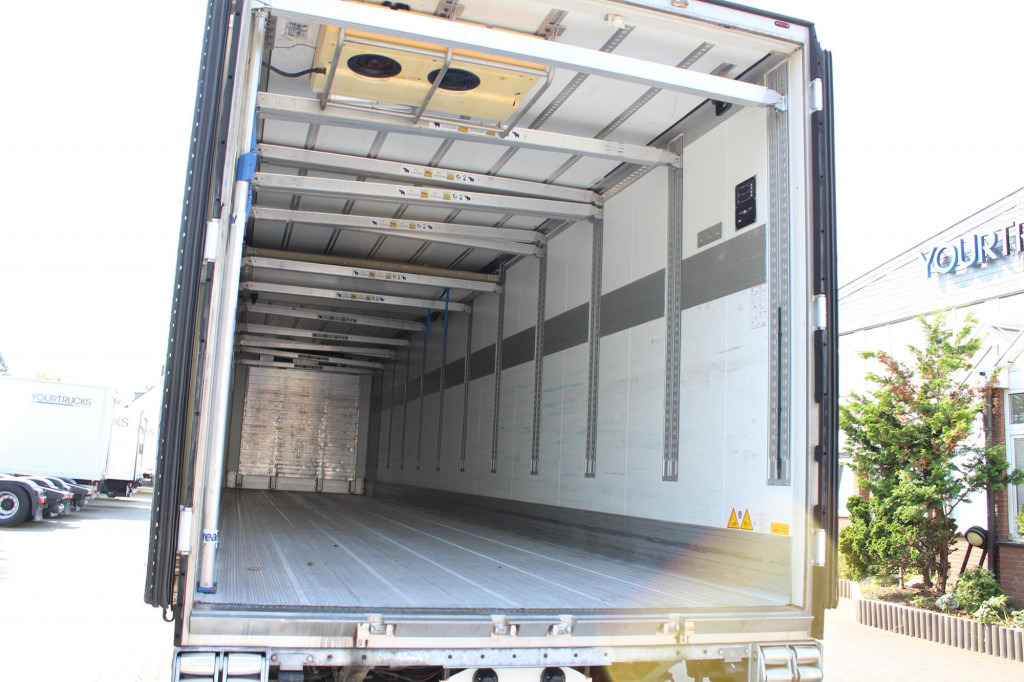 SCHMITZ Carrier Vector 1950Mt. Doppelstock Blumen LBW! - Külmutiga poolhaagis: pilt 3 SCHMITZ Carrier Vector 1950Mt. Doppelstock Blumen LBW! - Külmutiga poolhaagis: pilt 3