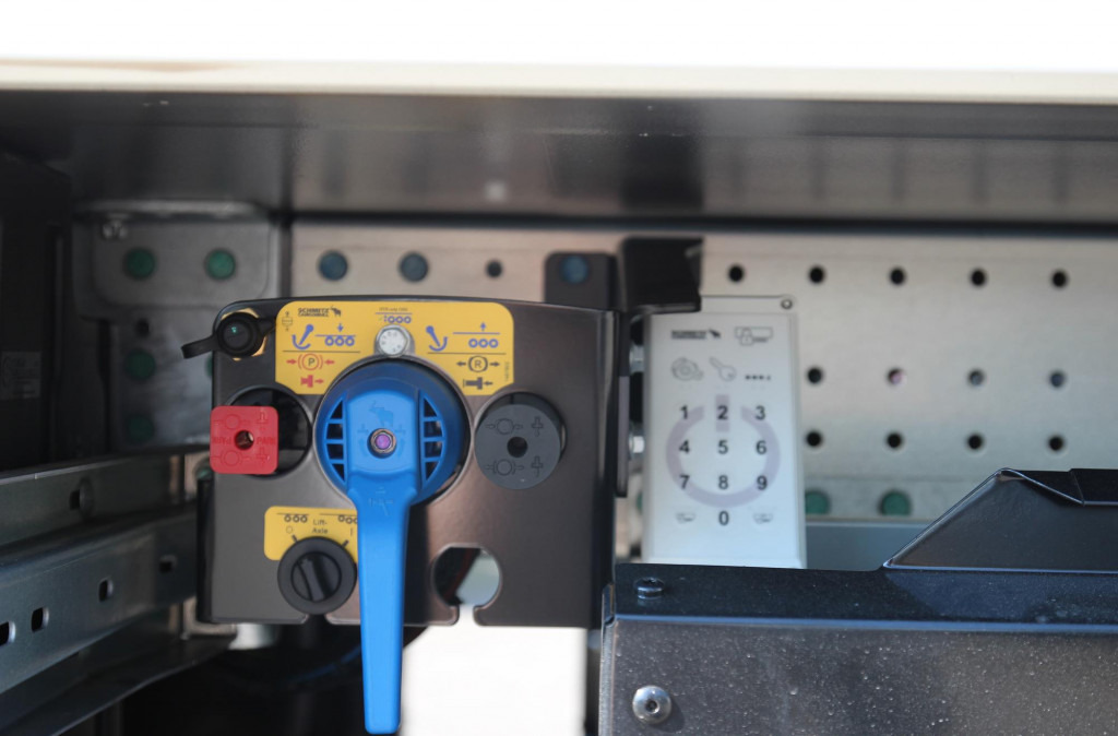 SCHMITZ Thermo King Spectrum A500 Bi-Temp DS Strom BB - Külmutiga poolhaagis: pilt 5 SCHMITZ Thermo King Spectrum A500 Bi-Temp DS Strom BB - Külmutiga poolhaagis: pilt 5