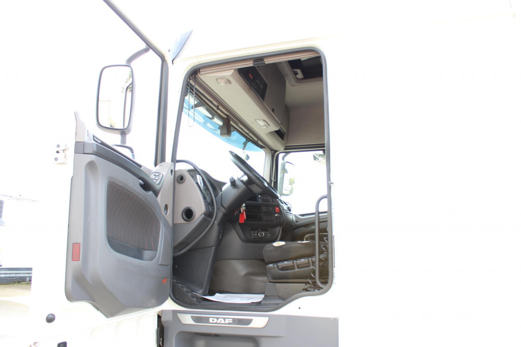 Daf XF 530 SC Retarder ACC LDW Kühlbox Vollspoiler - Sadulveok: pilt 5 Daf XF 530 SC Retarder ACC LDW Kühlbox Vollspoiler - Sadulveok: pilt 5