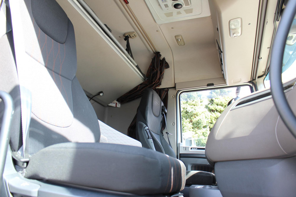 Daf XF 530 SC Retarder Standklima Kühlbox 2 liegen - Sadulveok: pilt 4 Daf XF 530 SC Retarder Standklima Kühlbox 2 liegen - Sadulveok: pilt 4
