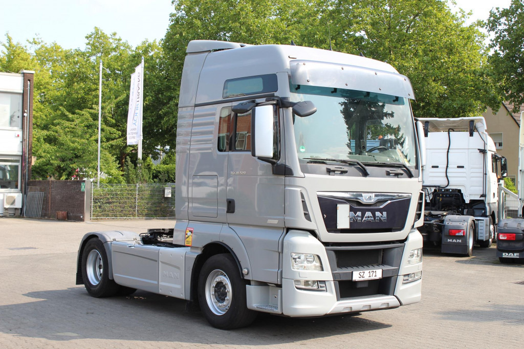 Sadulveok MAN TGX 18.520 XXL D38   Retarder   MOTOR GERÄUSCHE: pilt 9