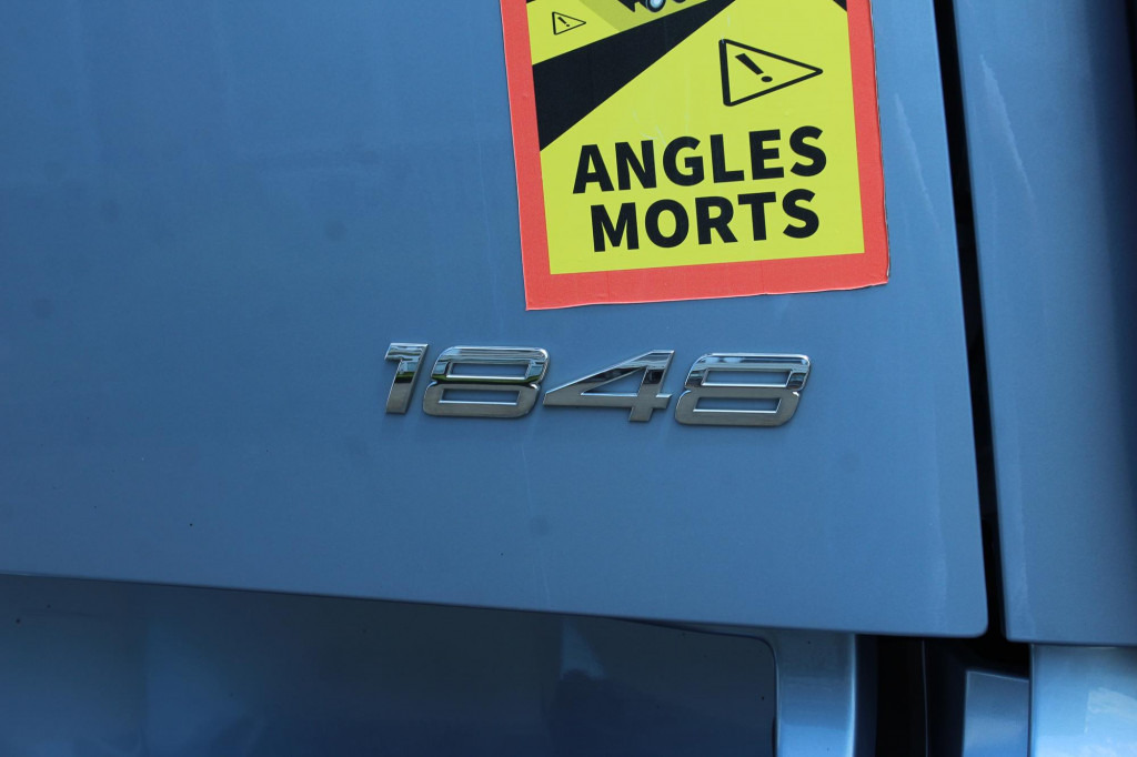 Sadulveok Mercedes-Benz Arocs 1848 E6 Retarder ACC Hydraulik: pilt 13 Sadulveok Mercedes-Benz Arocs 1848 E6 Retarder ACC Hydraulik: pilt 13