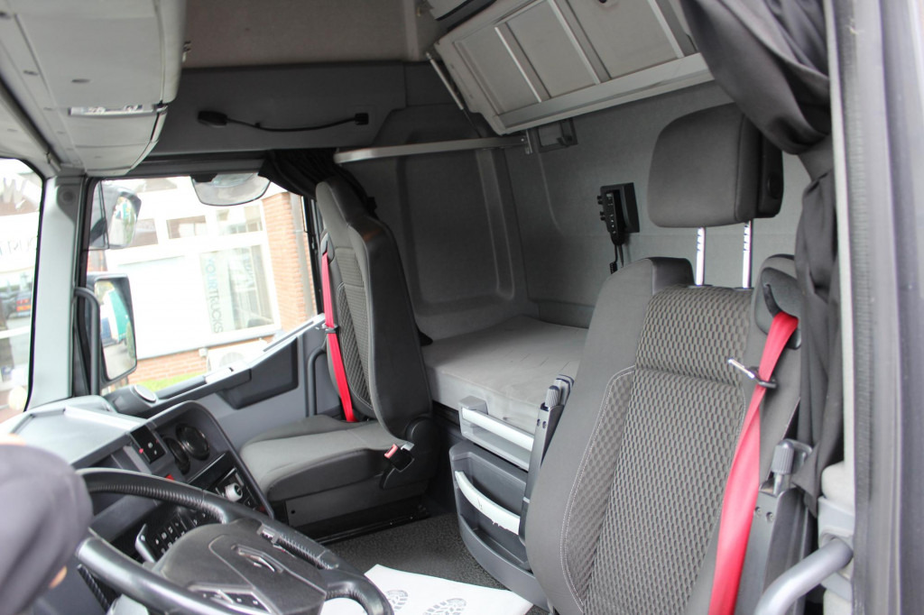 Renault T 480 E6 Alufelgen Retarder Vollspoiler Kühlbox - Sadulveok: pilt 5 Renault T 480 E6 Alufelgen Retarder Vollspoiler Kühlbox - Sadulveok: pilt 5