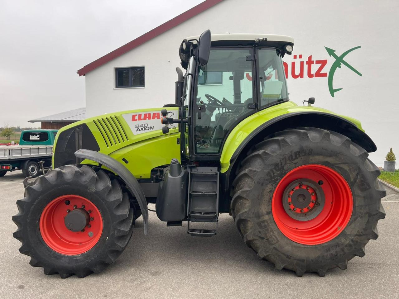 CLAAS Axion 840 CIS Hexashift, 238 PS, Baujahr 2012 - Traktor: pilt 2 CLAAS Axion 840 CIS Hexashift, 238 PS, Baujahr 2012 - Traktor: pilt 2