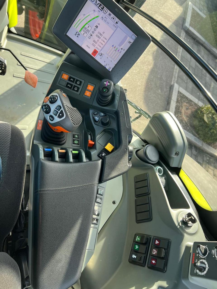 Traktor CLAAS Axion 870 CMATIC, 4900 Bh: pilt 10