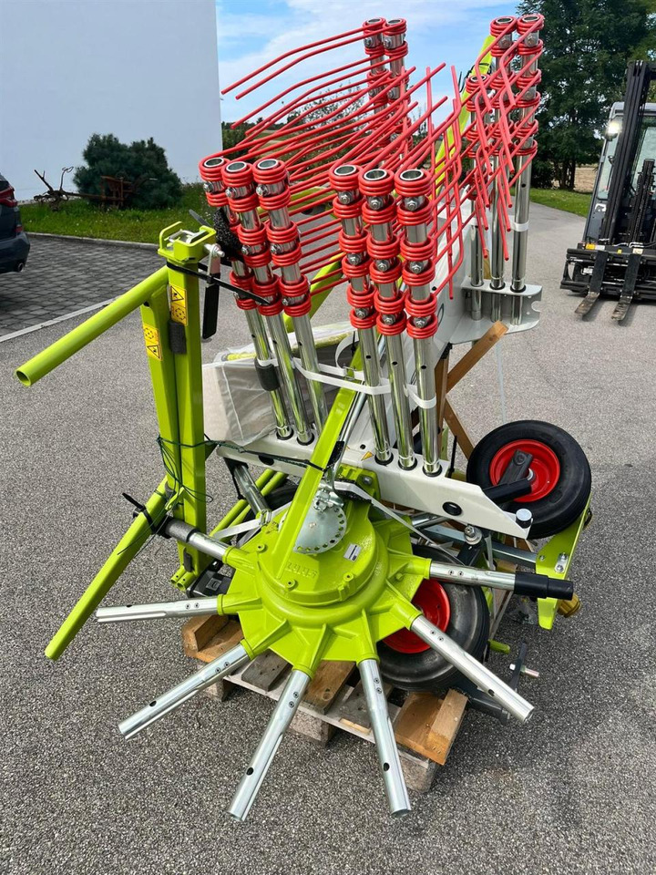 CLAAS Liner 370 Tandem / NEU und UNBENUTZT / Baujahr 202 - Kaarutaja/ Reha: pilt 3 CLAAS Liner 370 Tandem / NEU und UNBENUTZT / Baujahr 202 - Kaarutaja/ Reha: pilt 3