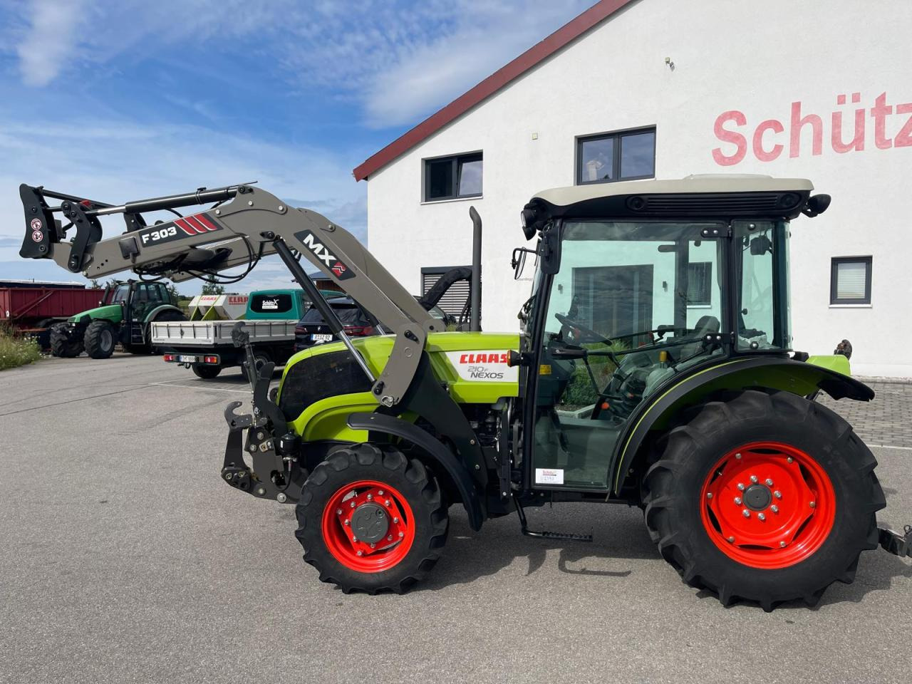CLAAS Nexos 210 mit Frontlader und FZW, 236Bh, NEUWERTIG! - Traktor: pilt 2 CLAAS Nexos 210 mit Frontlader und FZW, 236Bh, NEUWERTIG! - Traktor: pilt 2